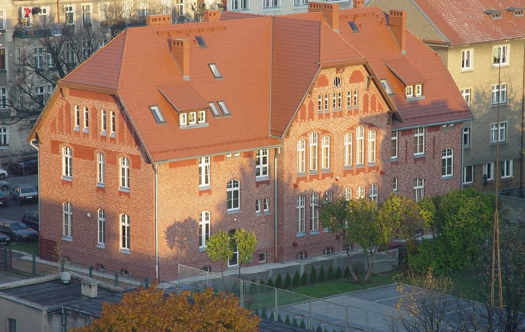 Przebudowa i zmiana sposobu użytkowania dawnego kasyna oficerskiego