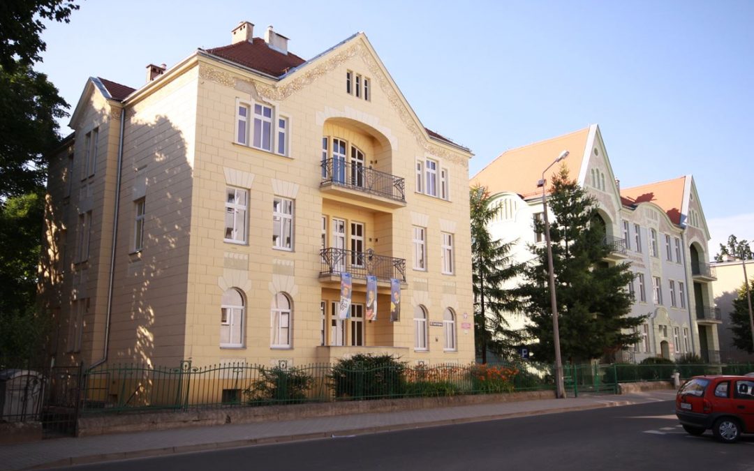Przebudowa i zmiana sposobu użytkowania kamienic na cele dydaktyczne – budynki Collegium Philologicum PWSZ w Nysie